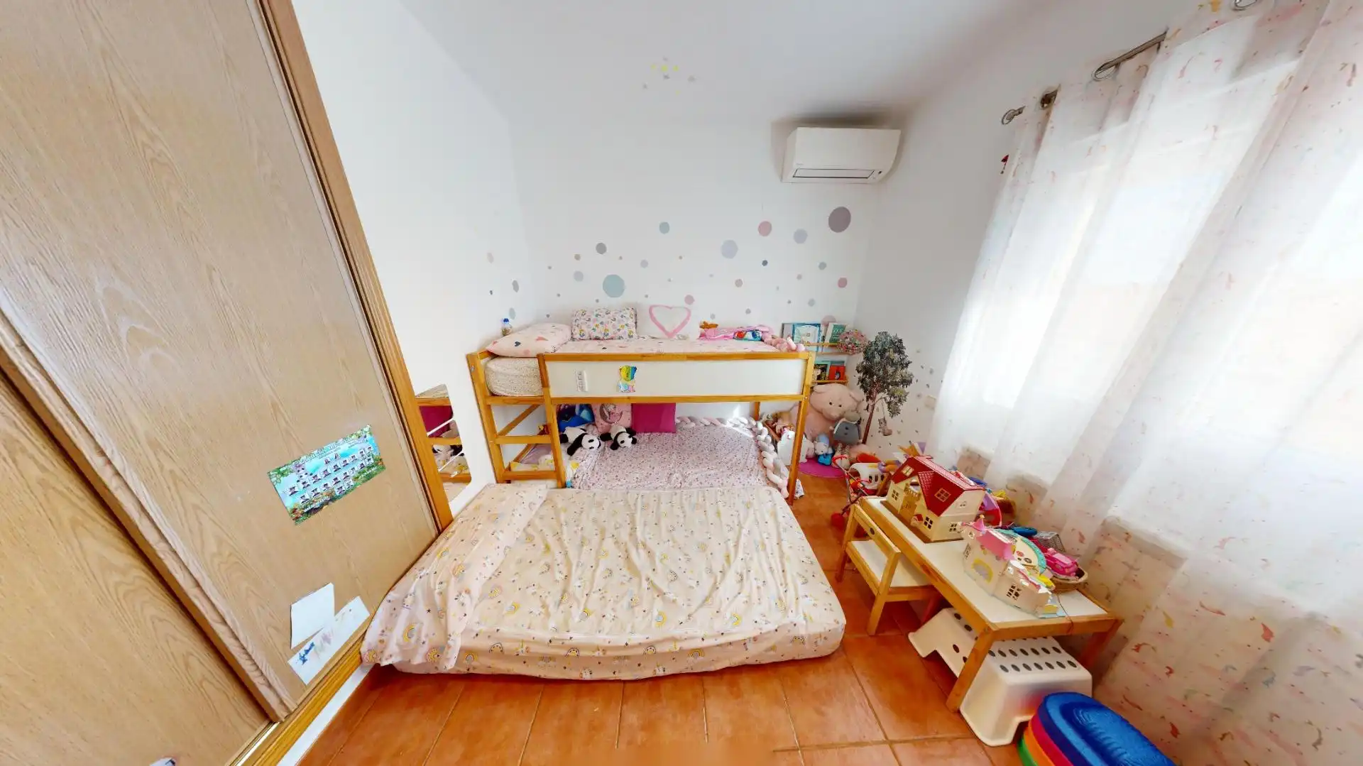 Habitación de Casa o chalet en venta en El Molar (Madrid) con Aire acondicionado, Calefacción y Jardín privado