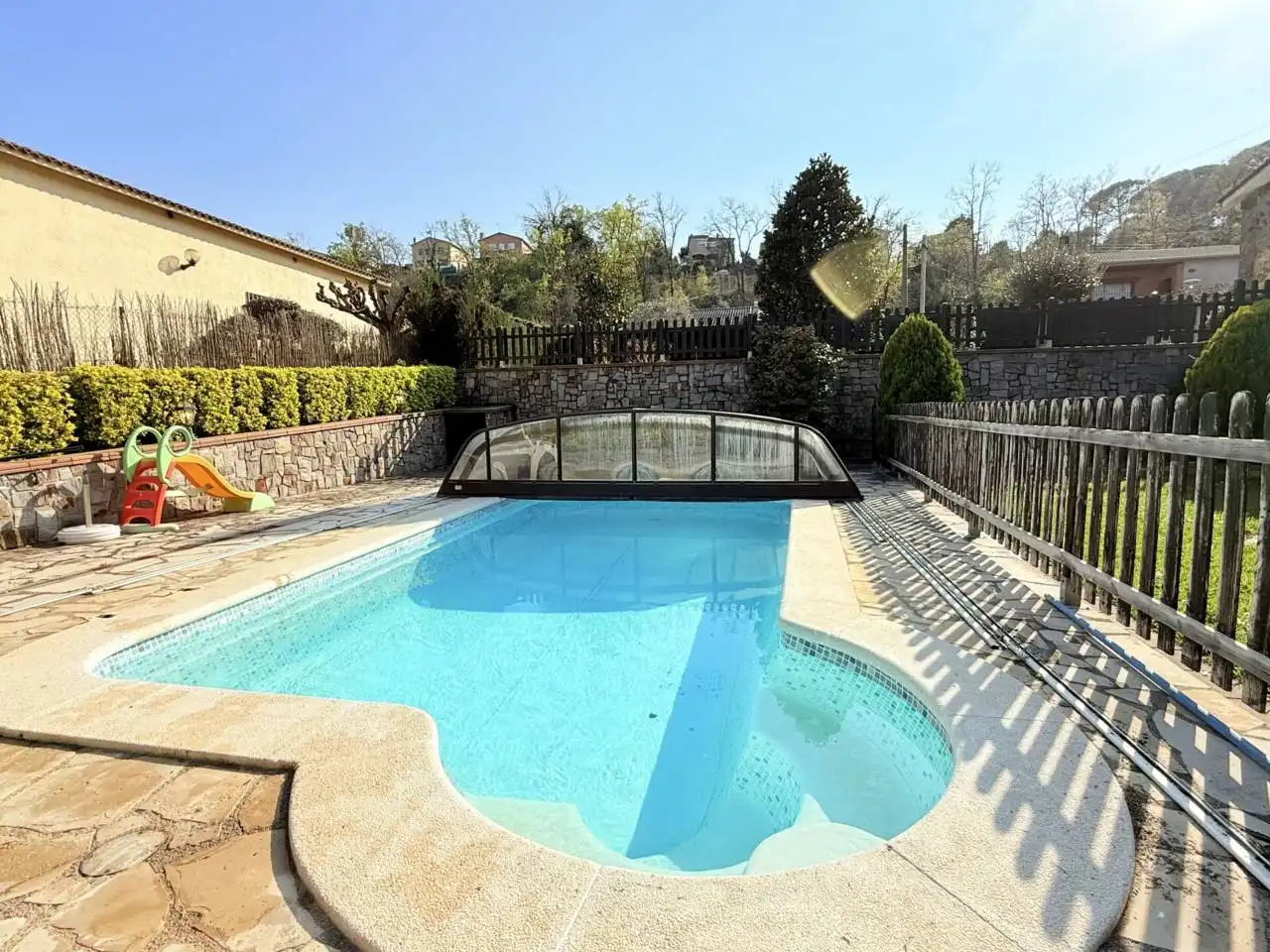 Swimming pool of Houses for sale in Riells i Viabrea  with Air Conditioner, Heating and Private garden