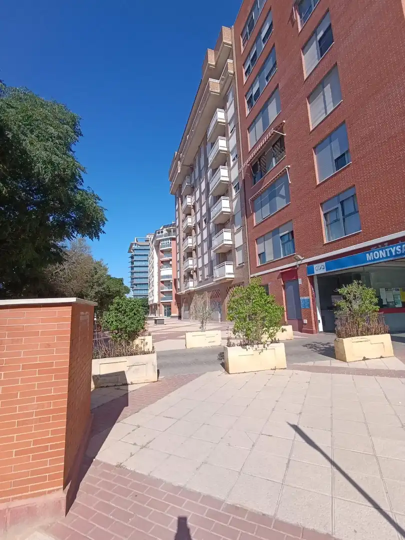 Außenansicht von Wohnung zur Miete in Murcia mit Klimaanlage, Heizung und Privatgarten