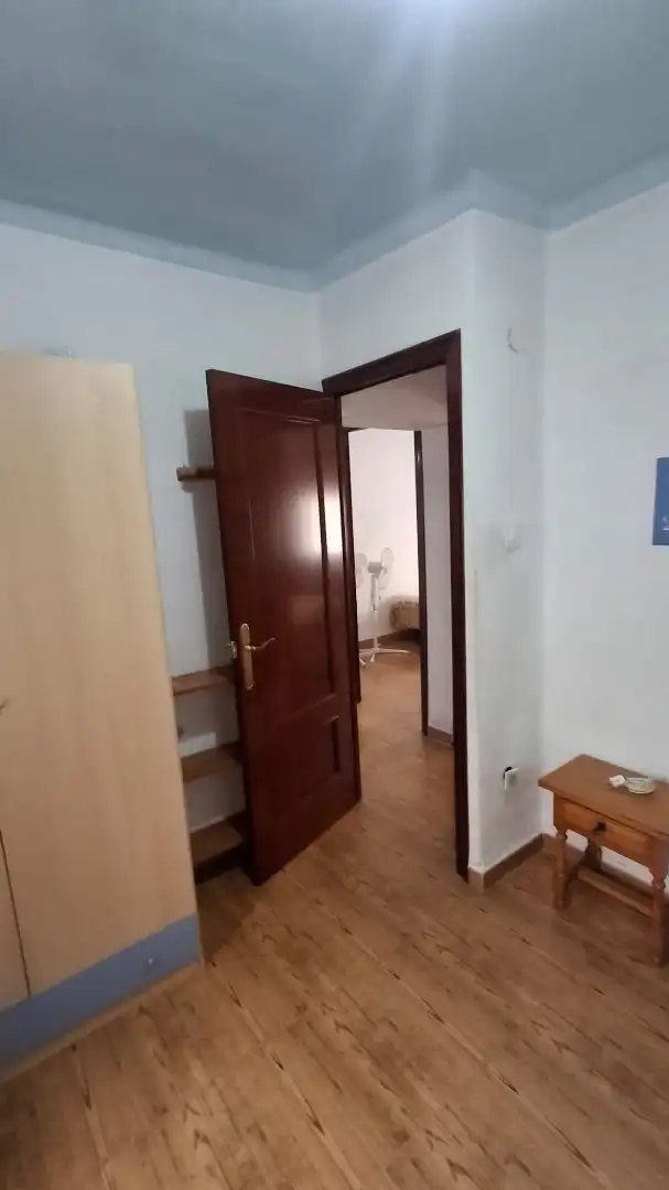 Wohnung zum Verkauf in Dos Hermanas mit Terrasse und Möbliert