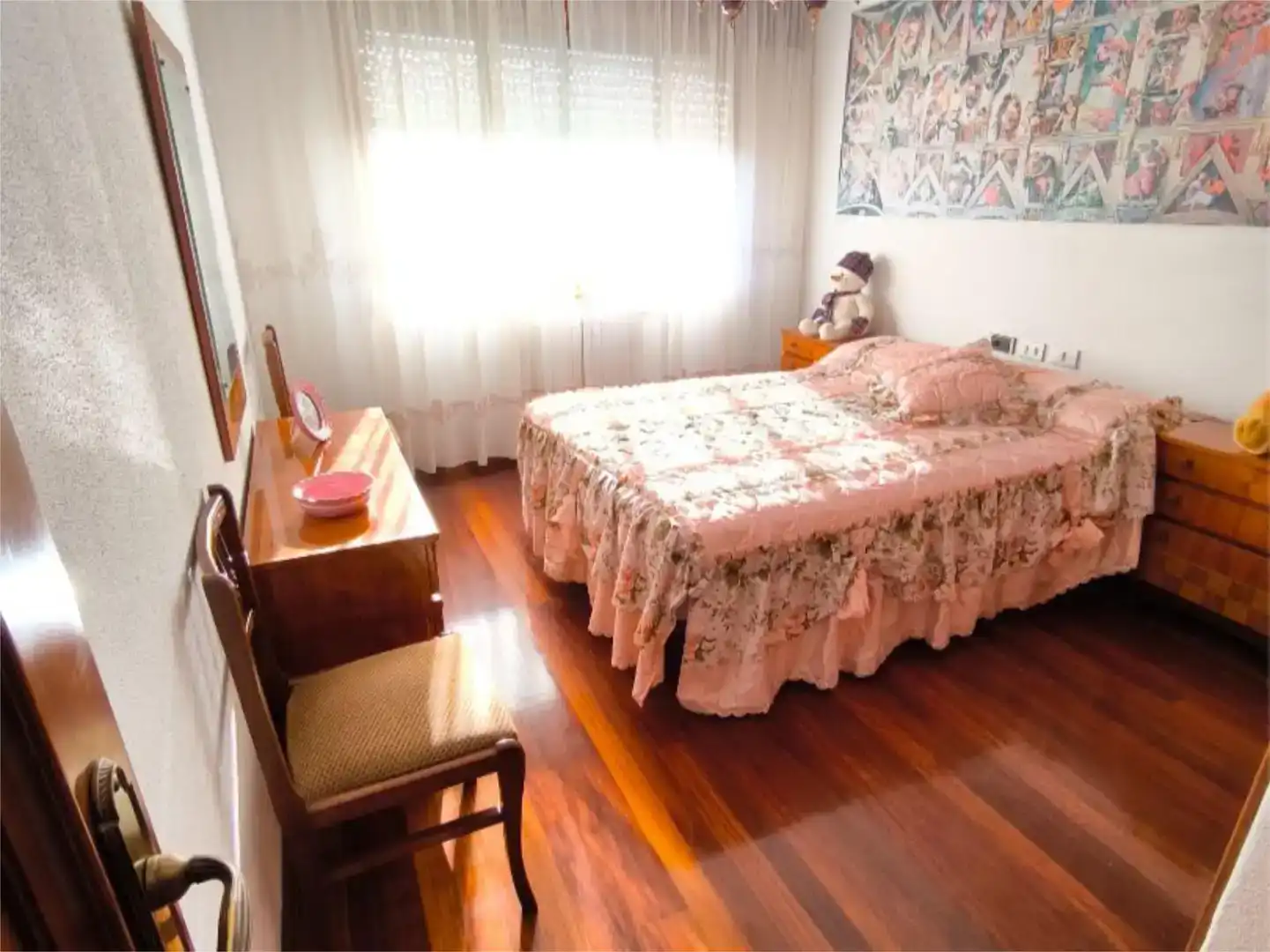 Habitación de Casa adosada en venta en Vigo  con Parquet, Trastero y Amueblado