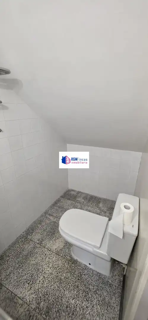 Bany de Casa o xalet de lloguer en Sevilla amb Aire condicionat, Calefacció i Terrassa