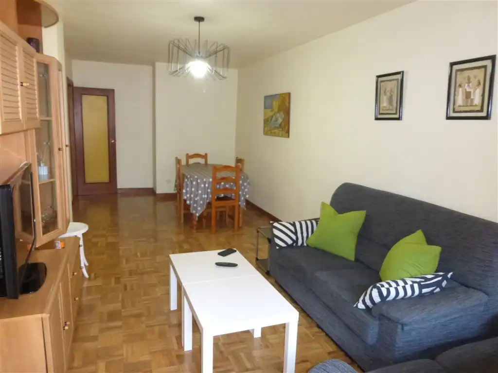 Sala de estar de Piso de alquiler en  Pamplona / Iruña con Calefacción y Amueblado