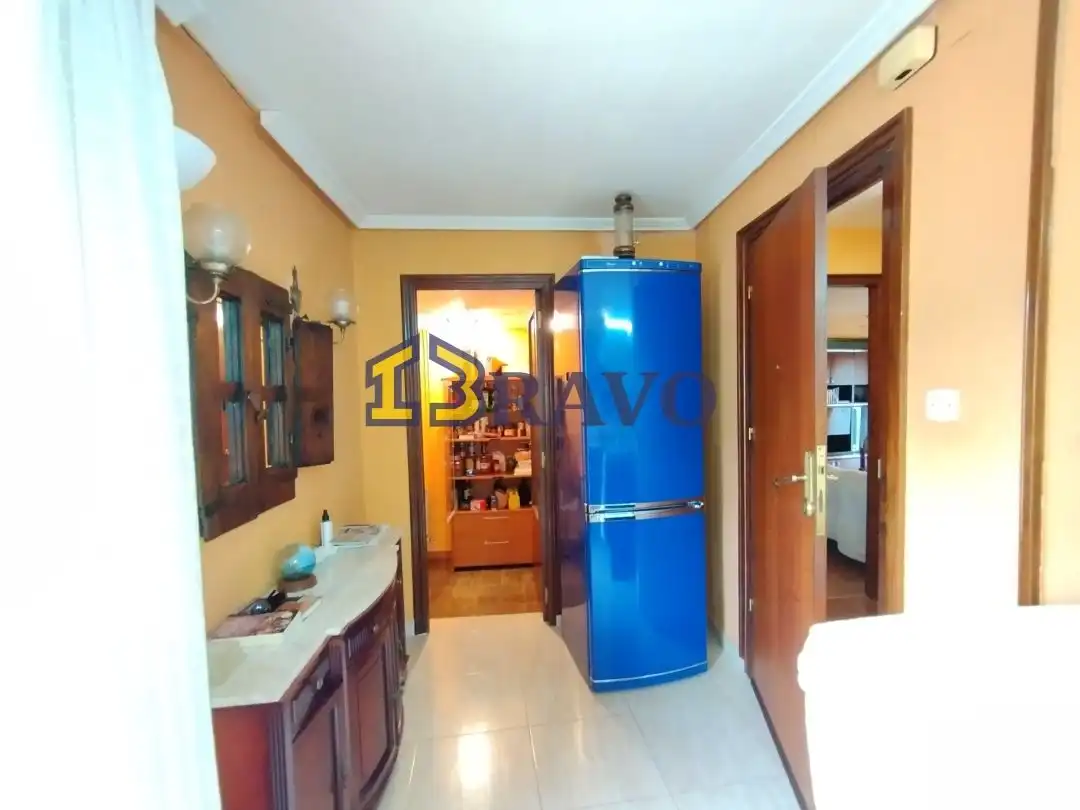 Cocina de Casa o chalet en venta en Medina de Pomar con Calefacción, Jardín privado y Terraza