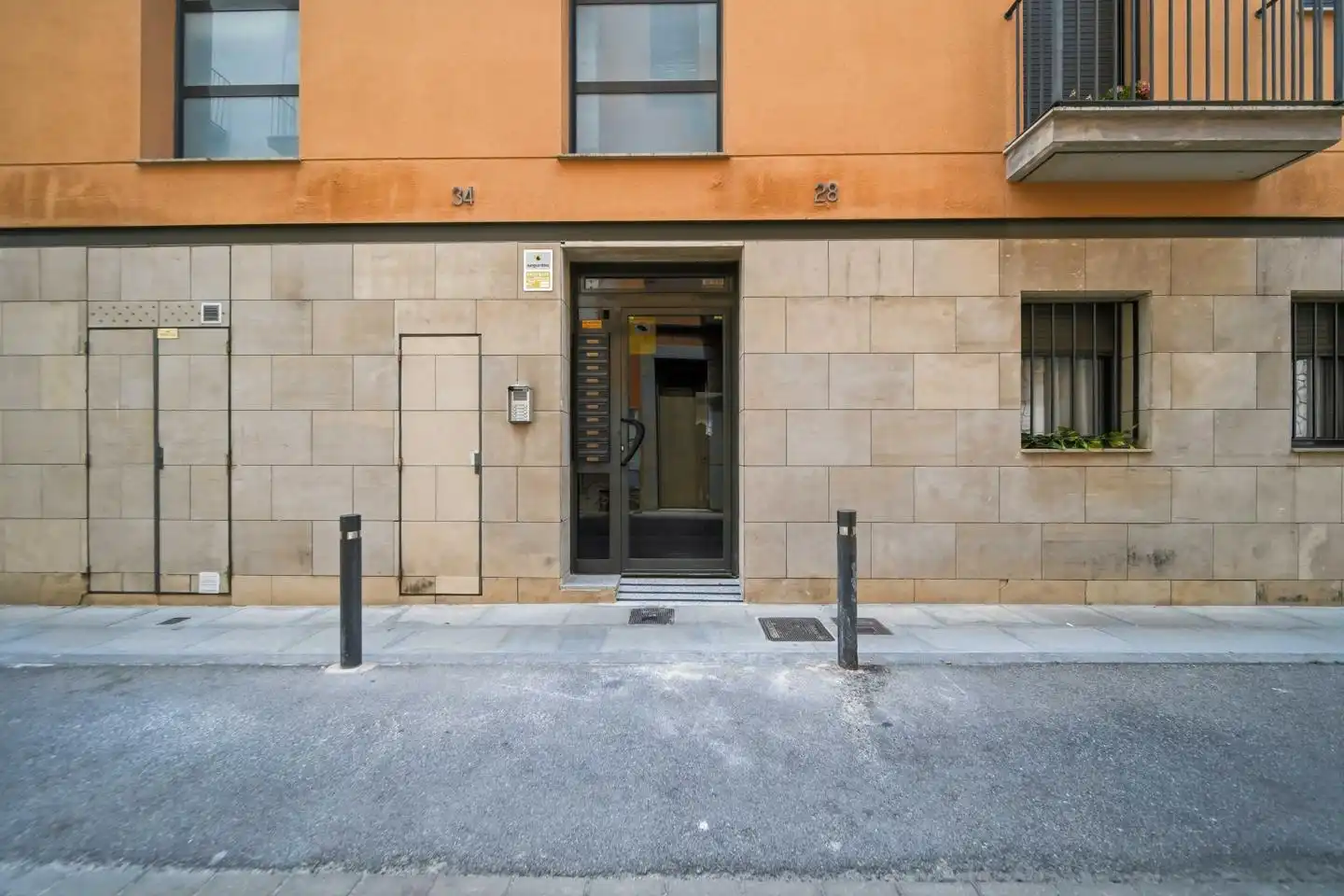 Vista exterior de Pis en venda en Sant Feliu de Guíxols amb Balcó