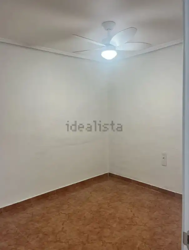 Bedroom of Flat for sale in Valencia  with Air Conditioner, Balcony and Internet