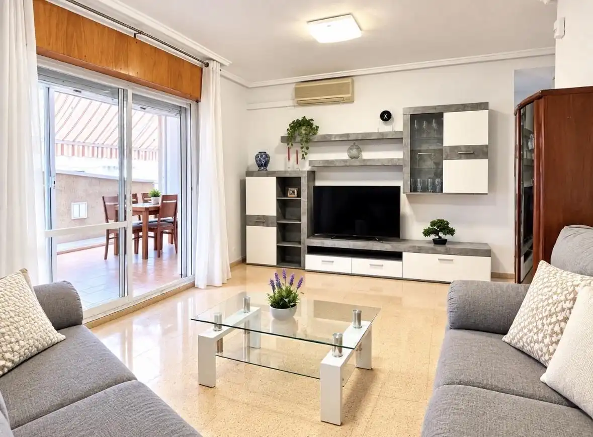 Wohnzimmer von Dachboden zur Miete in Orihuela mit Klimaanlage, Heizung und Terrasse