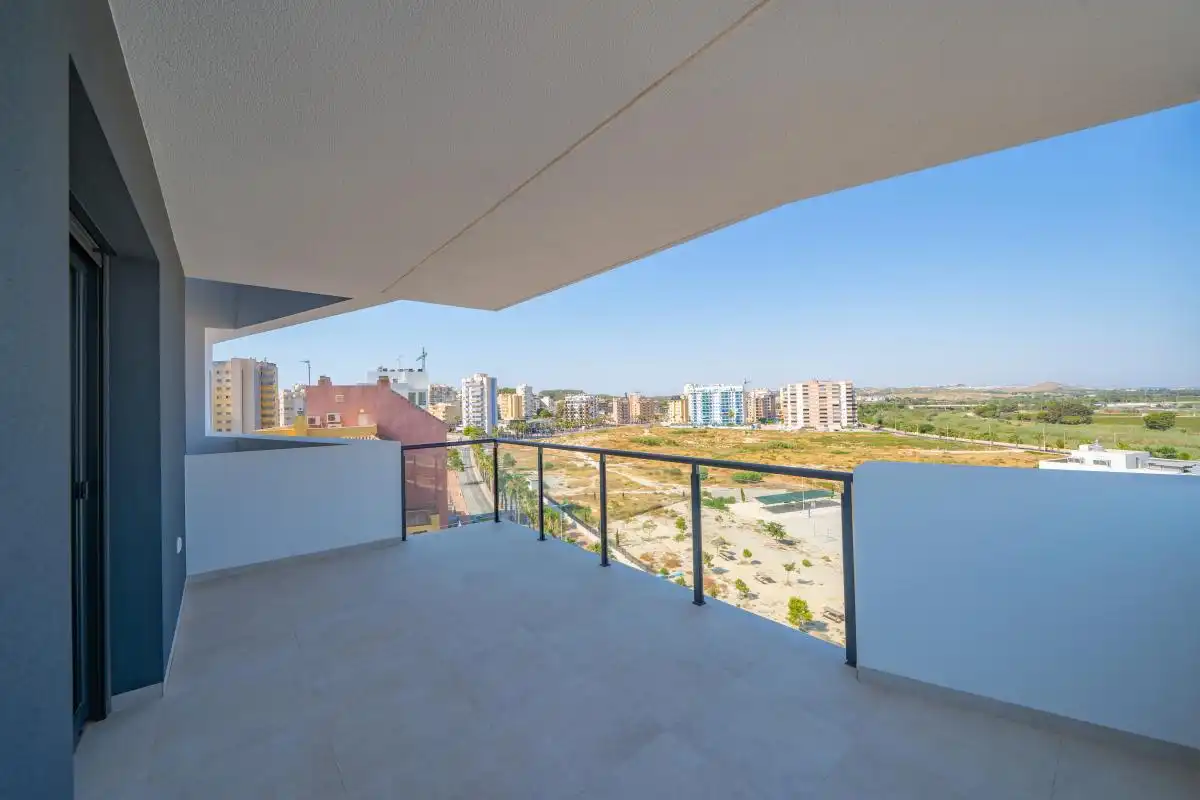 Terraza de Piso en venta en Guardamar del Segura con Aire acondicionado, Calefacción y Piscina