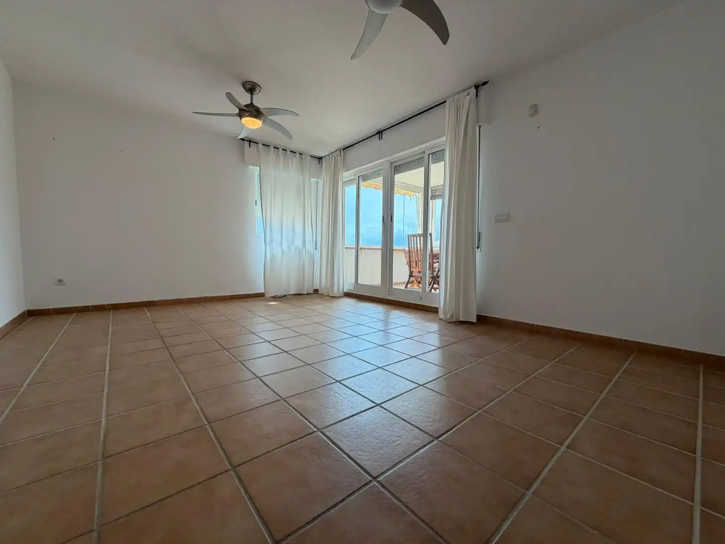 Living room of Flat for sale in Águilas  with Air Conditioner, Heating and Private garden
