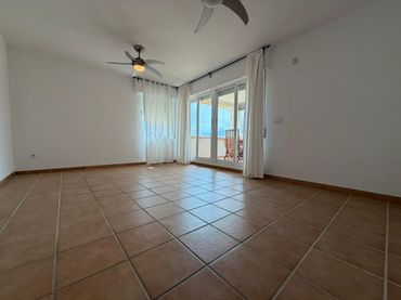 Piso con balcón en venta en Calle EUCALIPTO