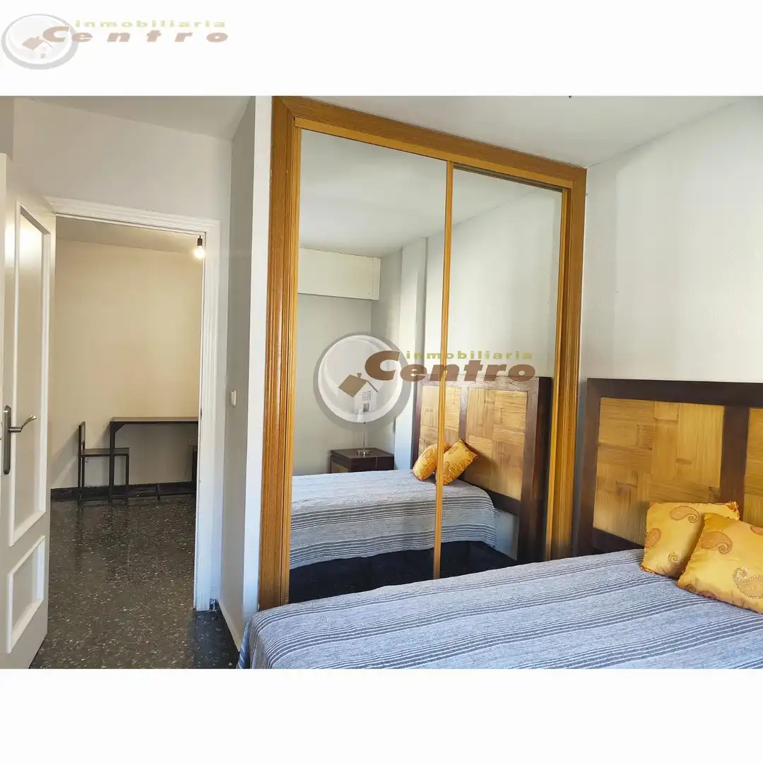 Habitación de Piso de alquiler en Albacete con Calefacción, Amueblado y Balcón