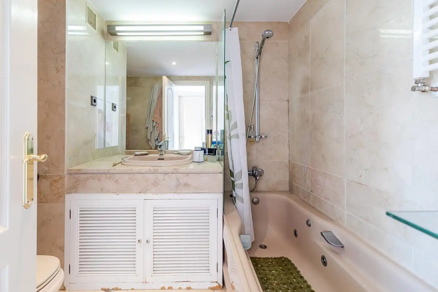 Baño de Ático en venta en Fuencarral - El Pardo