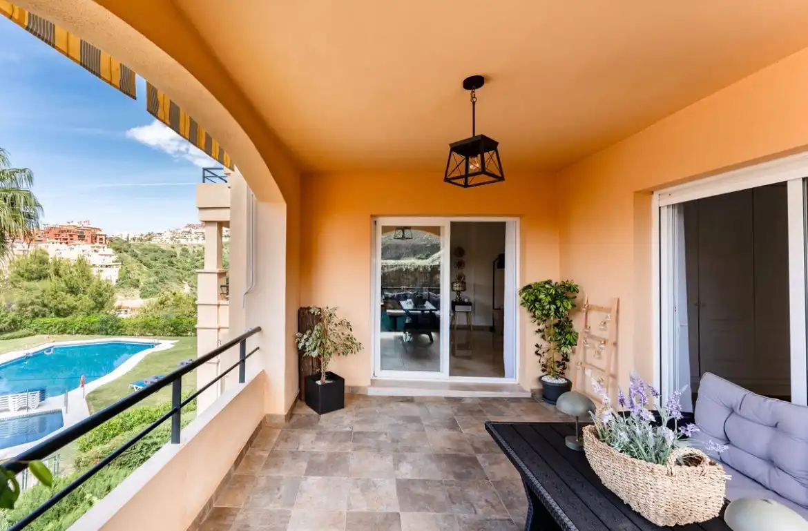 Piso con piscina en venta en Calahonda, imagen 3
