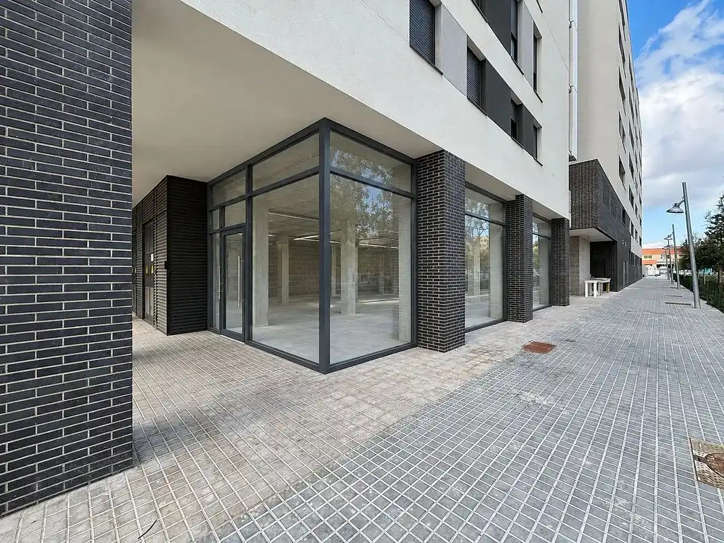 Gewerbefläche zur Miete in Carrer de la Indústria 380