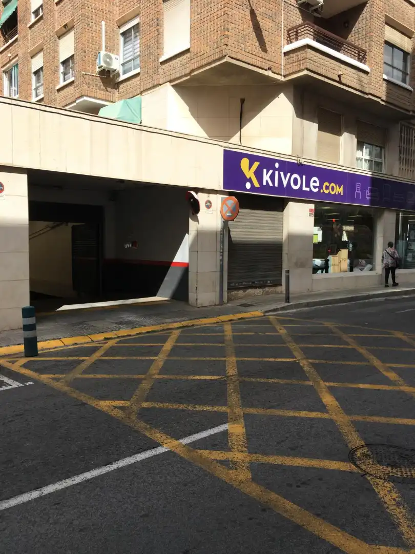 Garage zur Miete in Carrer Antonio Campos Javaloyes, 2, Ciutat Jardí - Torreta Verdí