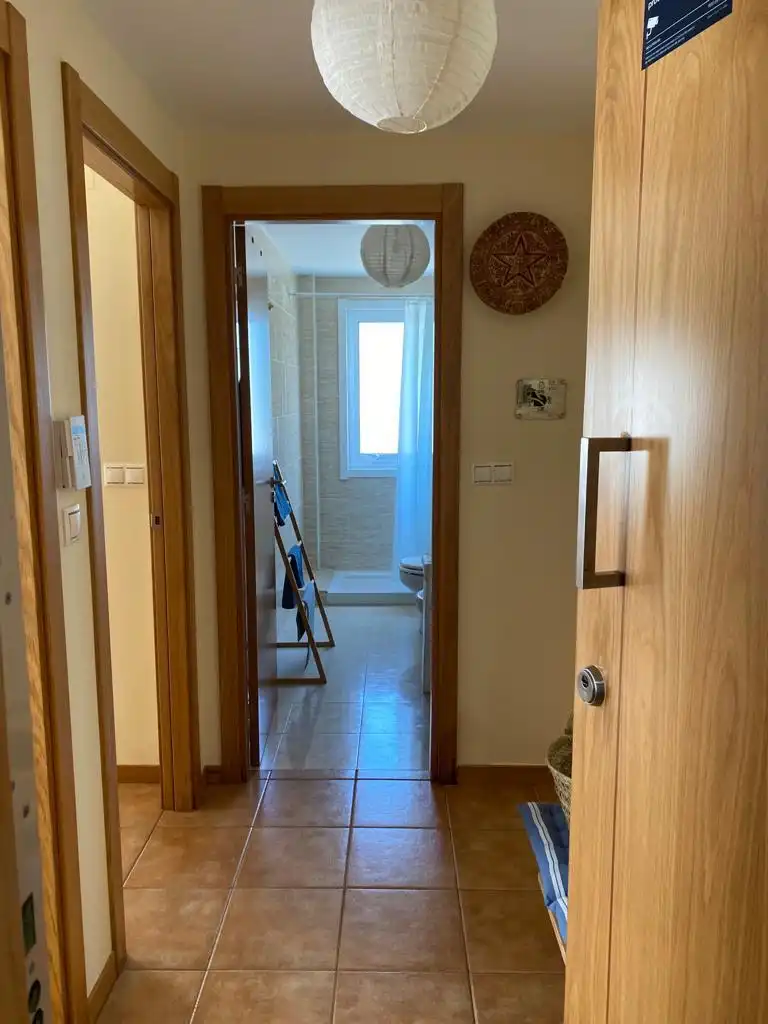 Badezimmer von Erdgeschoss zur Miete in Cedeira mit Schwimmbad und Möbliert