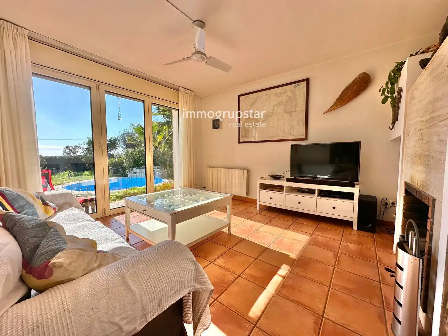 Sala d'estar de Casa o xalet en venda en Calonge i Sant Antoni amb Calefacció, Terrassa i Traster