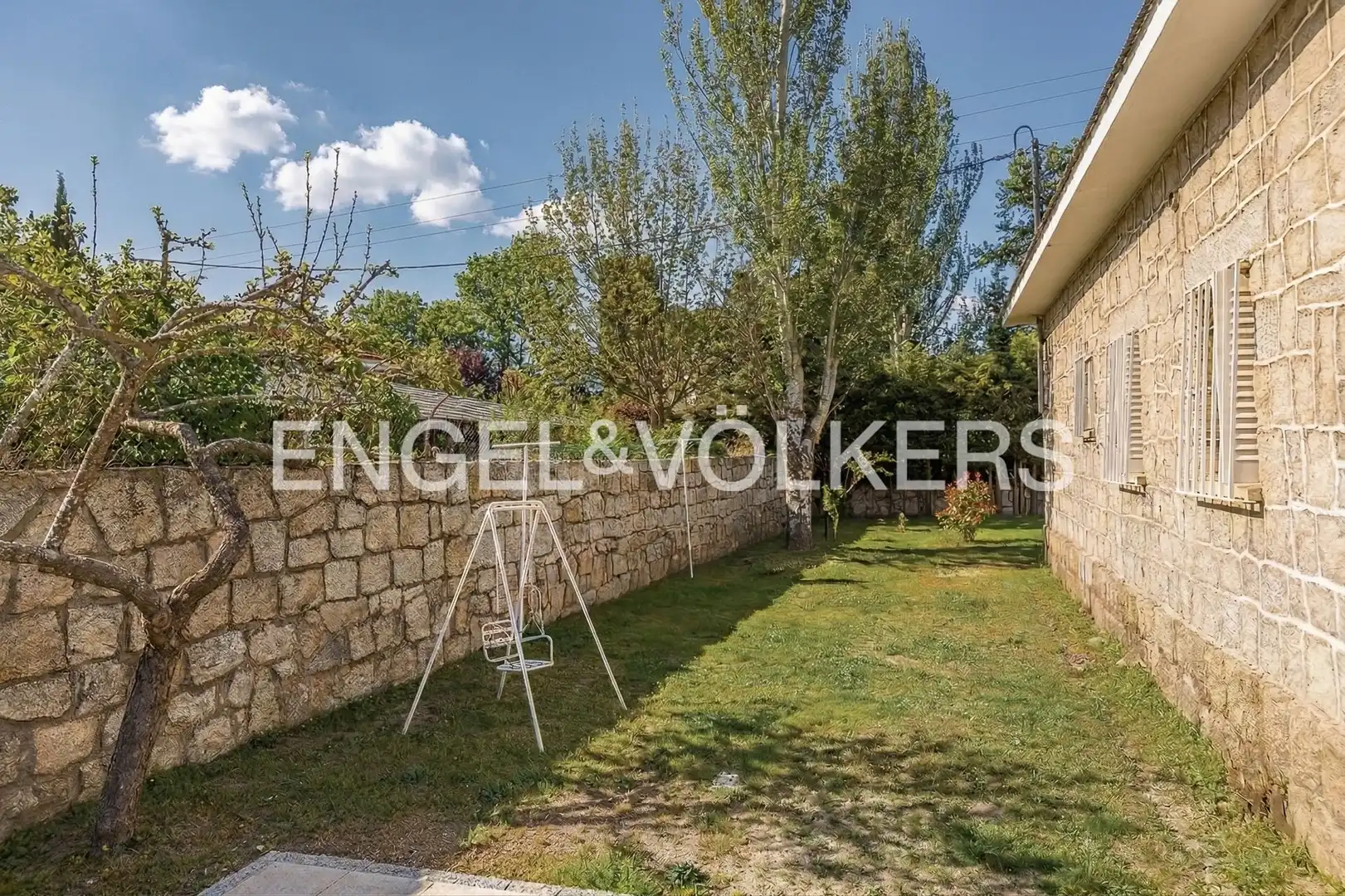 Casa o chalet en venta en La Cabrera con Calefacción, Jardín privado y Piscina