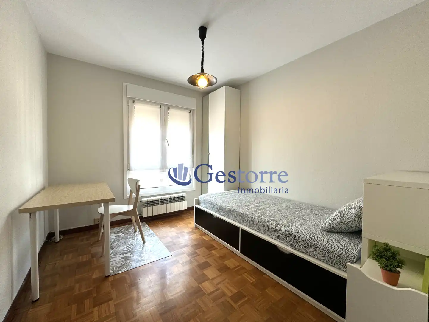 Flat for rent in Calle Martinez Cachero, Parque del Oeste