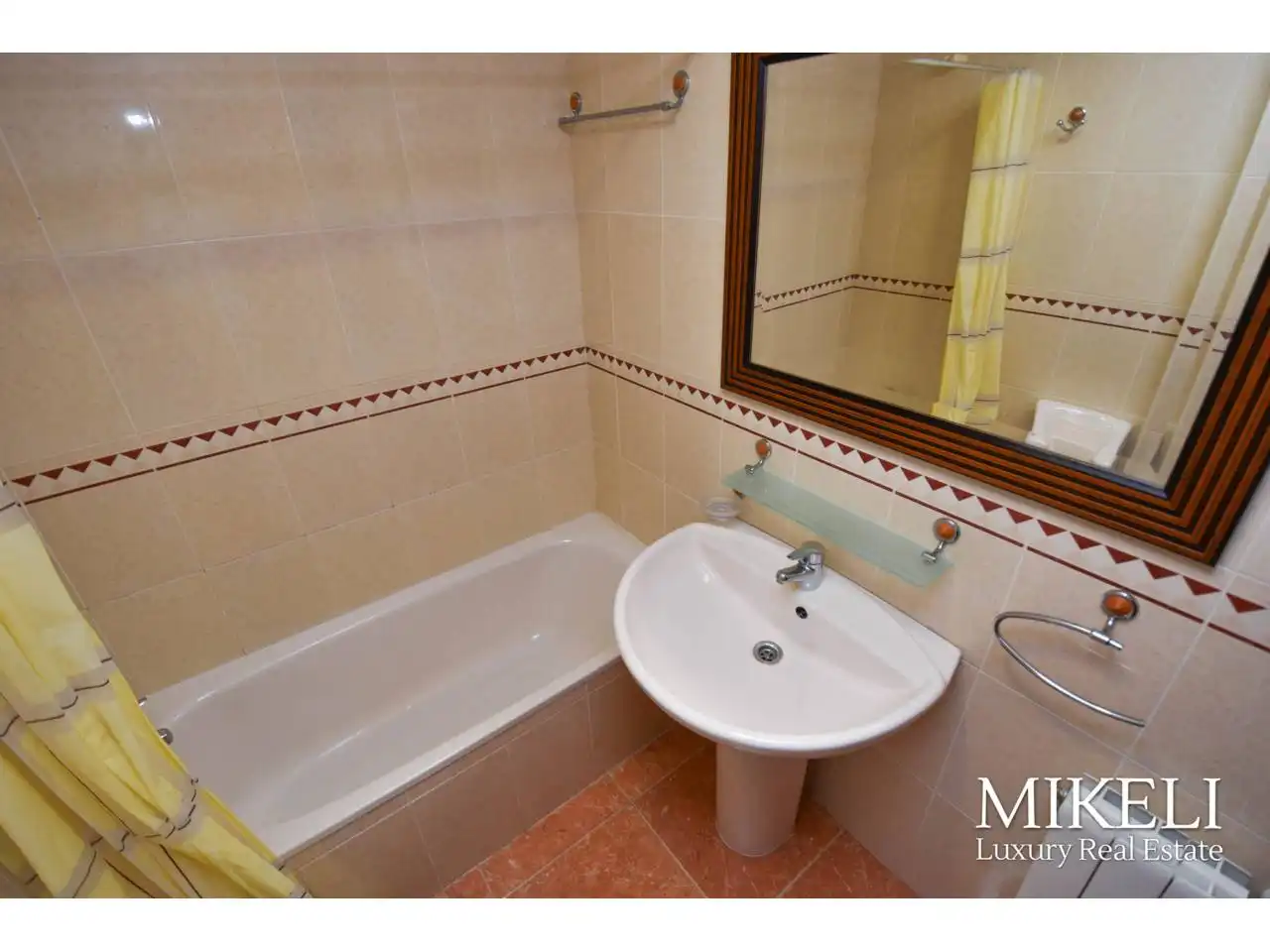Bathroom of Flat for sale in Santander  with Heating, Parquet flooring and Storage room