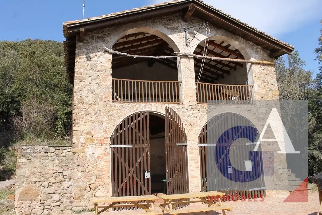 Casa rústica amb terrassa en venda a Sant Joan Les Fonts, imagen 51