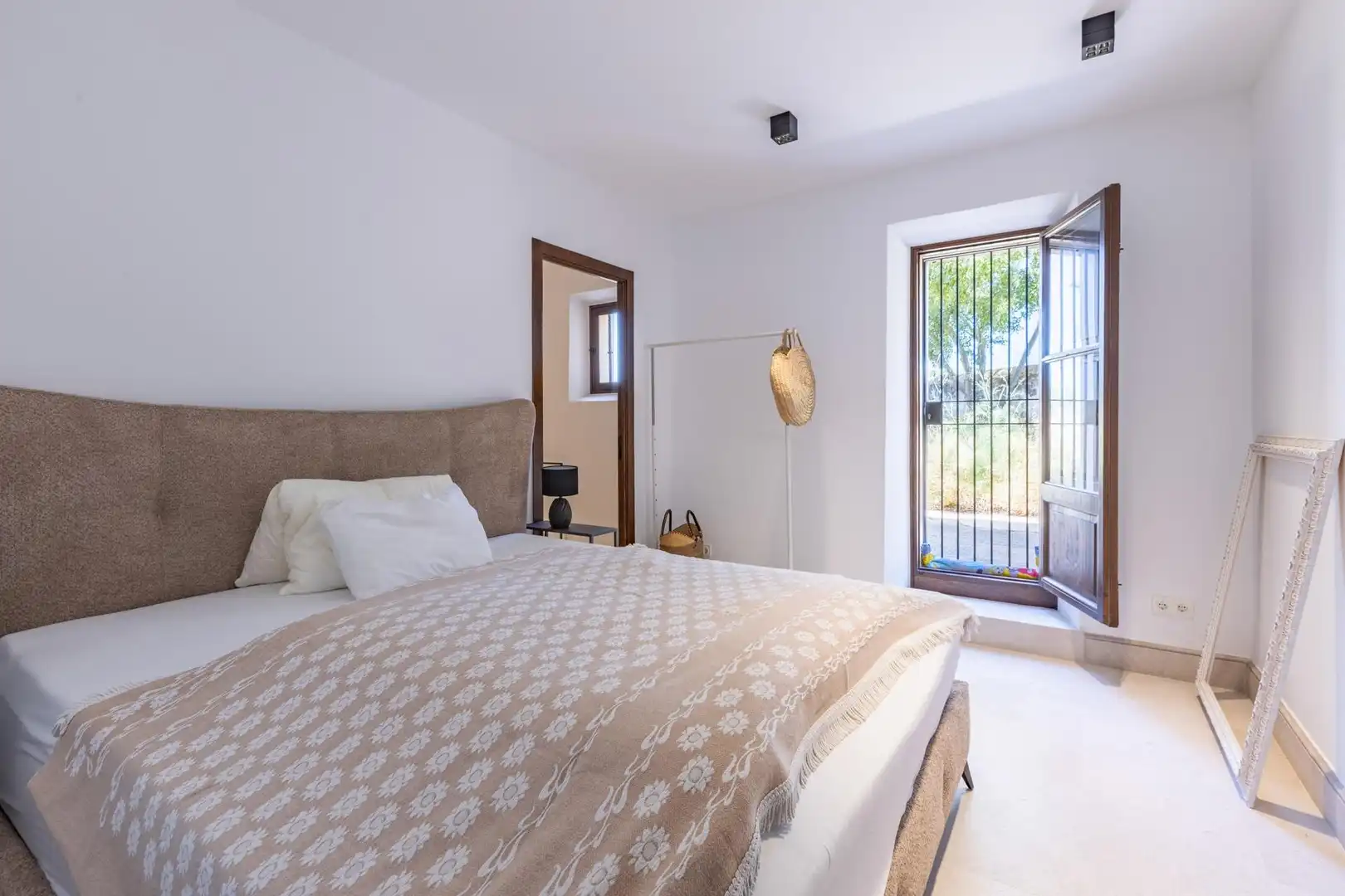 Dormitori de Finca rústica en venda en  Palma de Mallorca amb Aire condicionat, Calefacció i Jardí privat