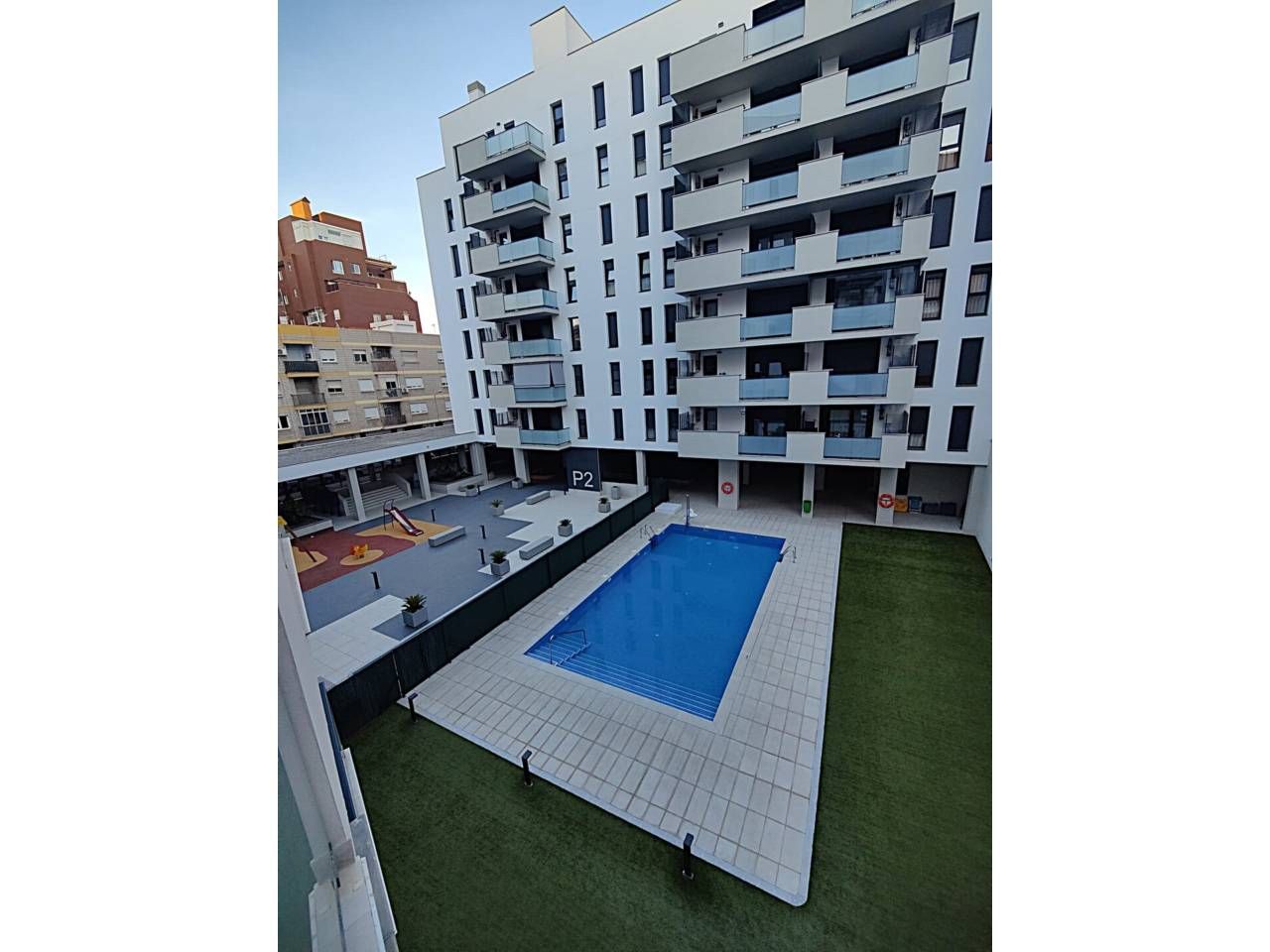 Piscina de Pis de lloguer en  Almería Capital amb Aire condicionat, Terrassa i Moblat