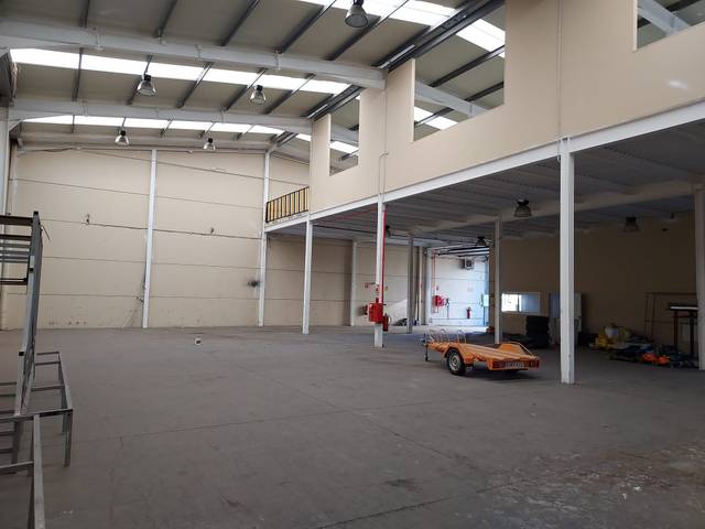 Nave industrial en Alquiler en Los Barrios
