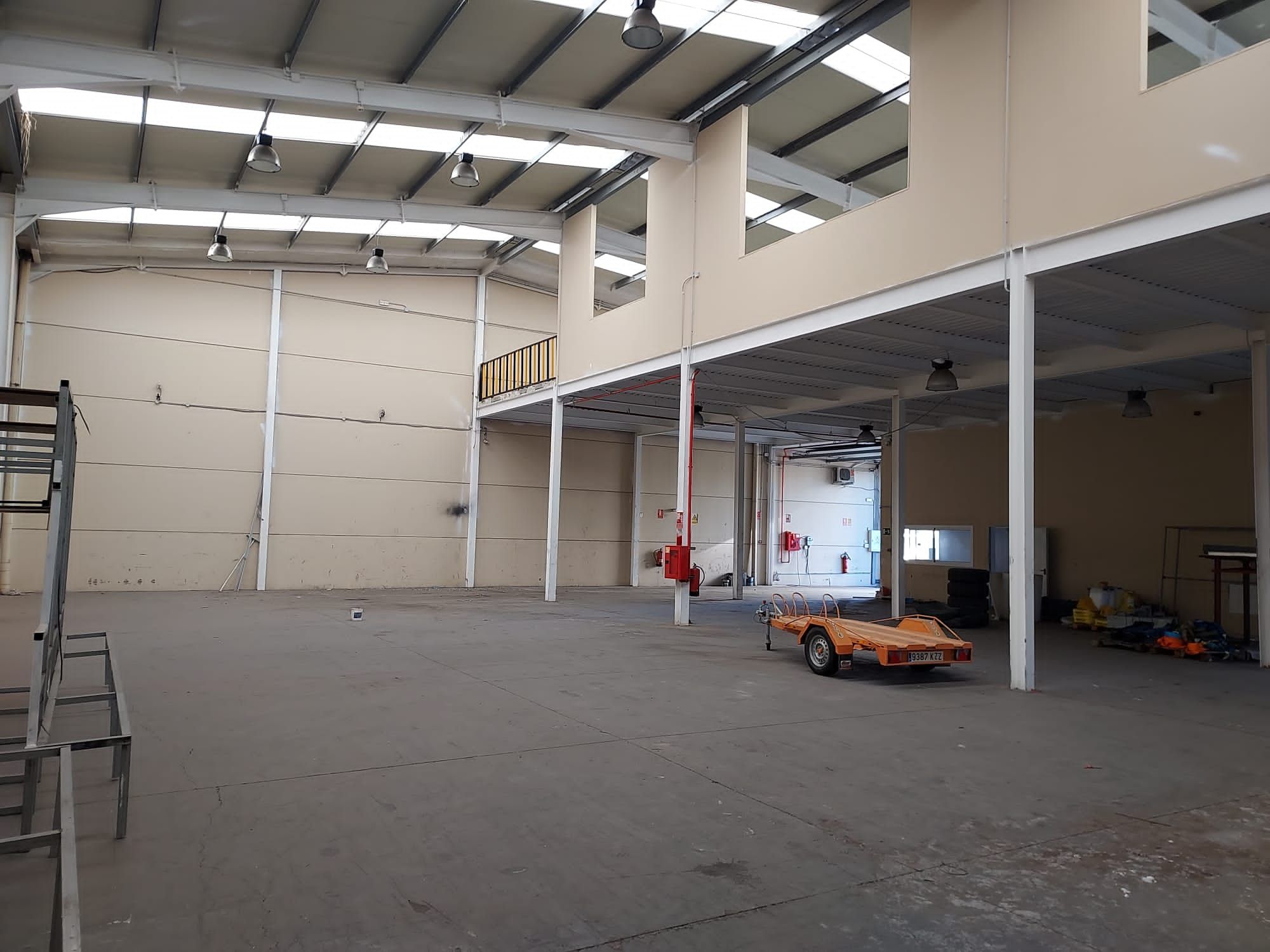 Nau industrial de lloguer a Los Barrios