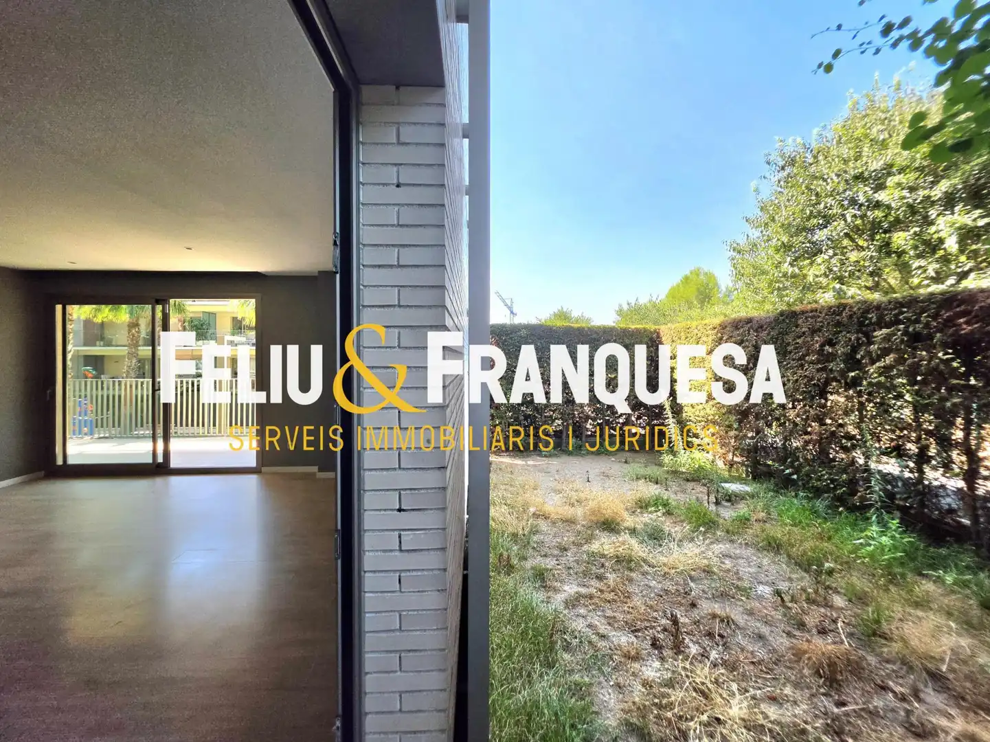 Vista exterior de Piso en venta en Sant Cugat del Vallès con Calefacción, Jardín privado y Terraza