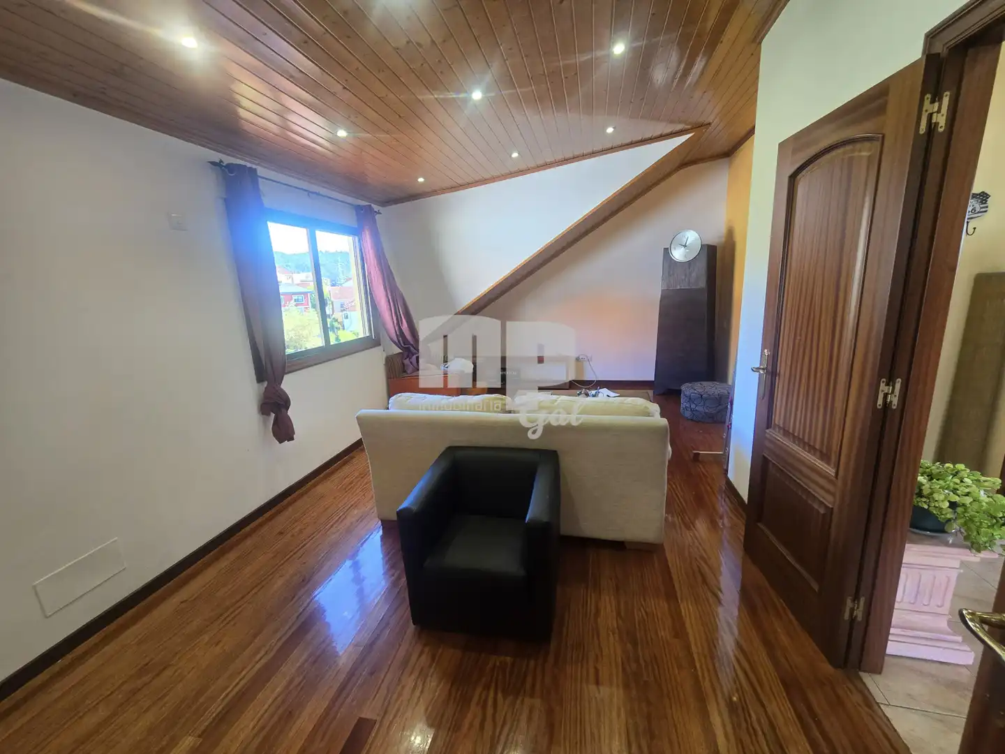 Sala de estar de Casa o chalet en venta en Vigo  con Calefacción, Jardín privado y Terraza