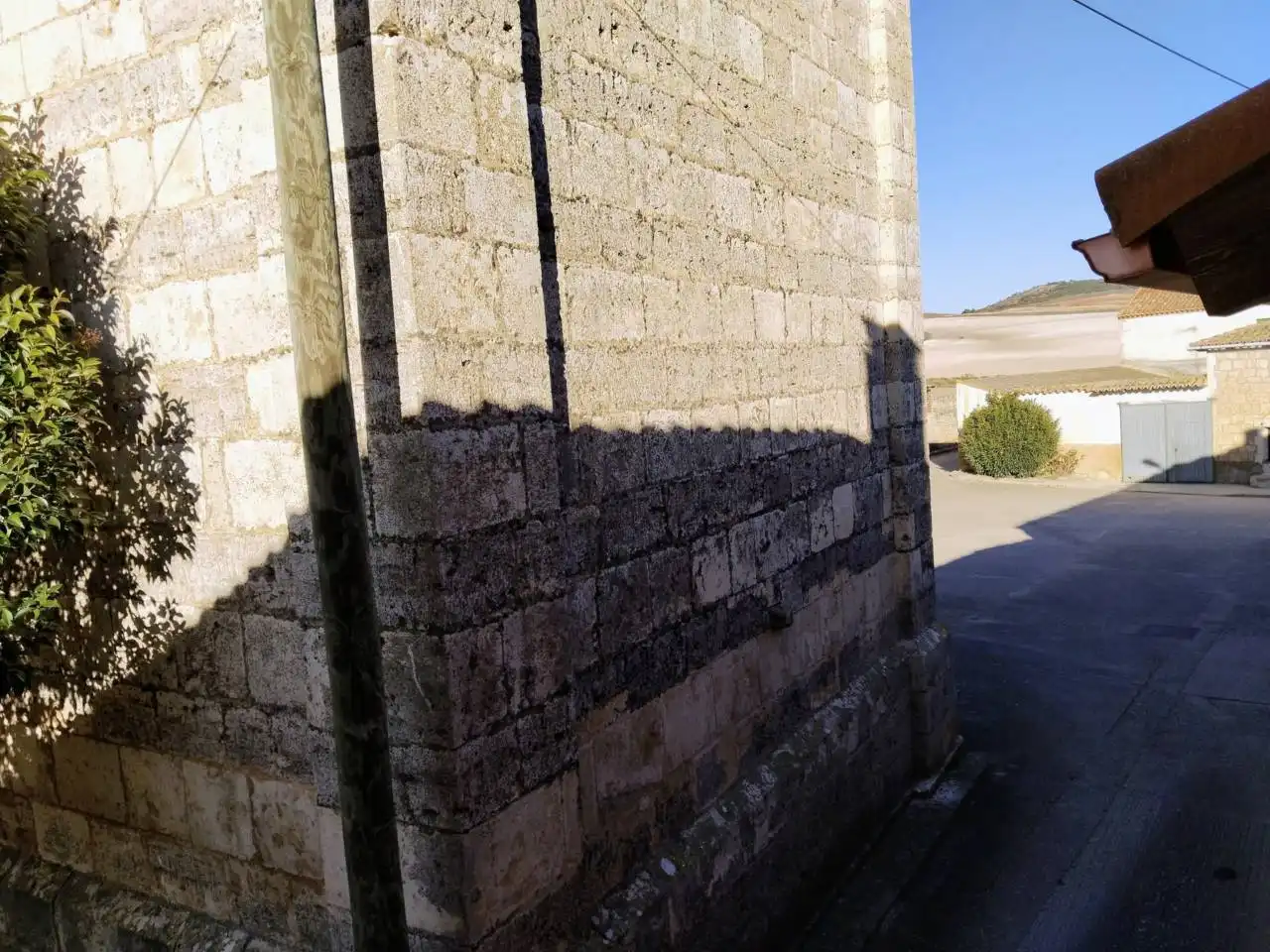 Exterior view of Houses for sale in Mazuela, Burgos