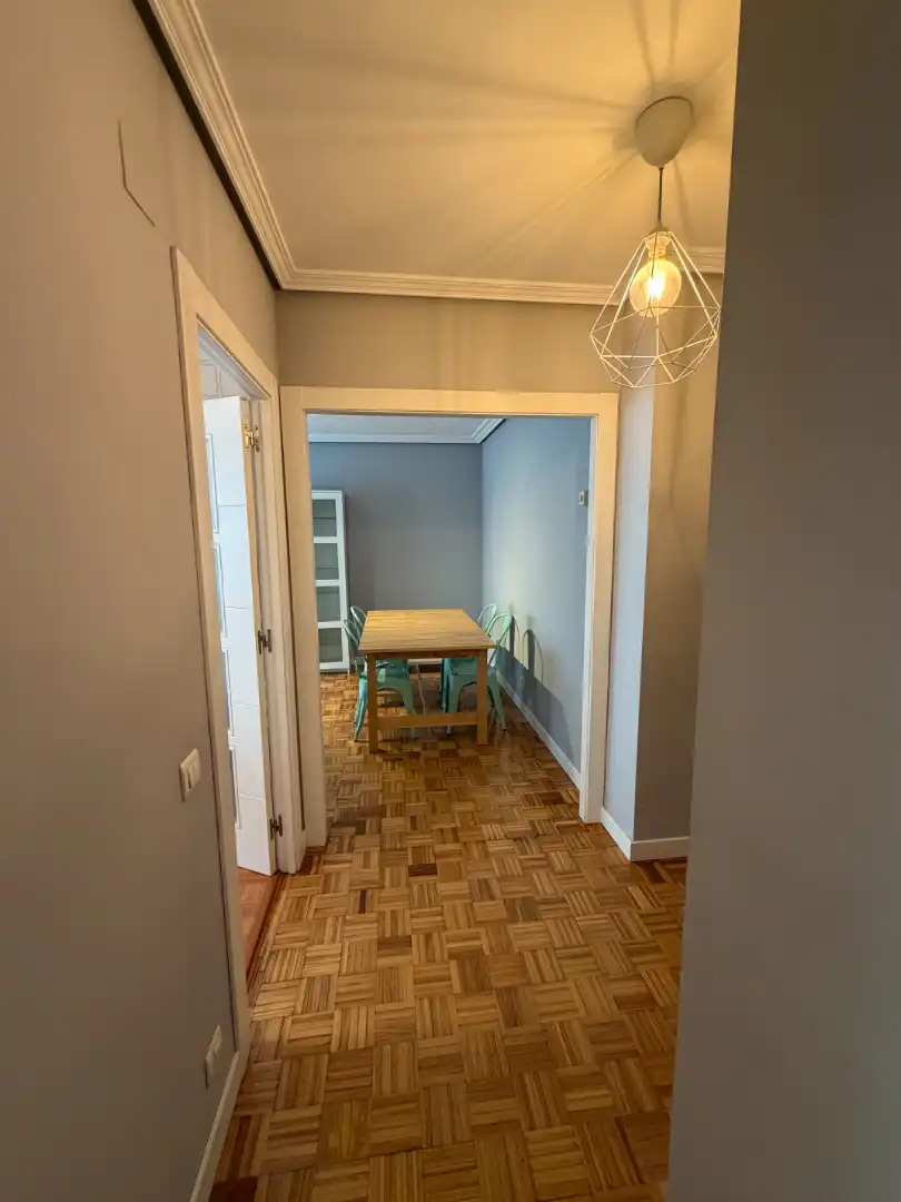 Esszimmer von Wohnung zur Miete in Oviedo  mit Heizung, Parkett und Abstellraum