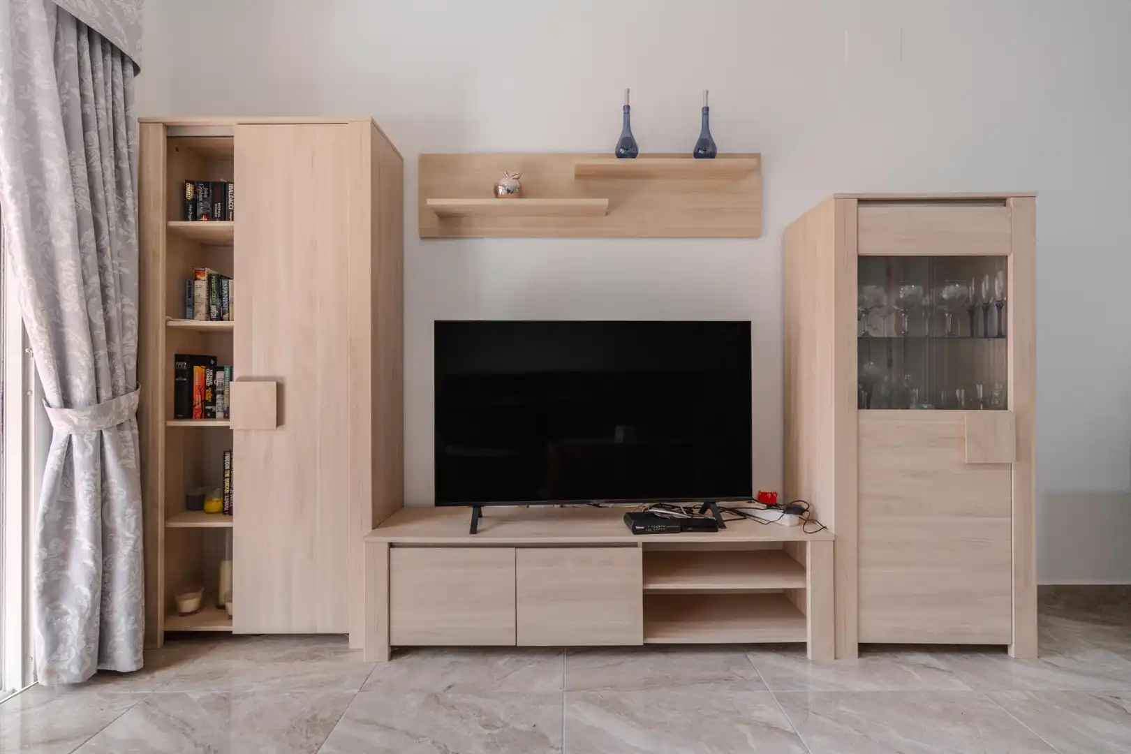 Sala de estar de Apartamento en venta en Adeje con Terraza, Amueblado y Piscina comunitaria