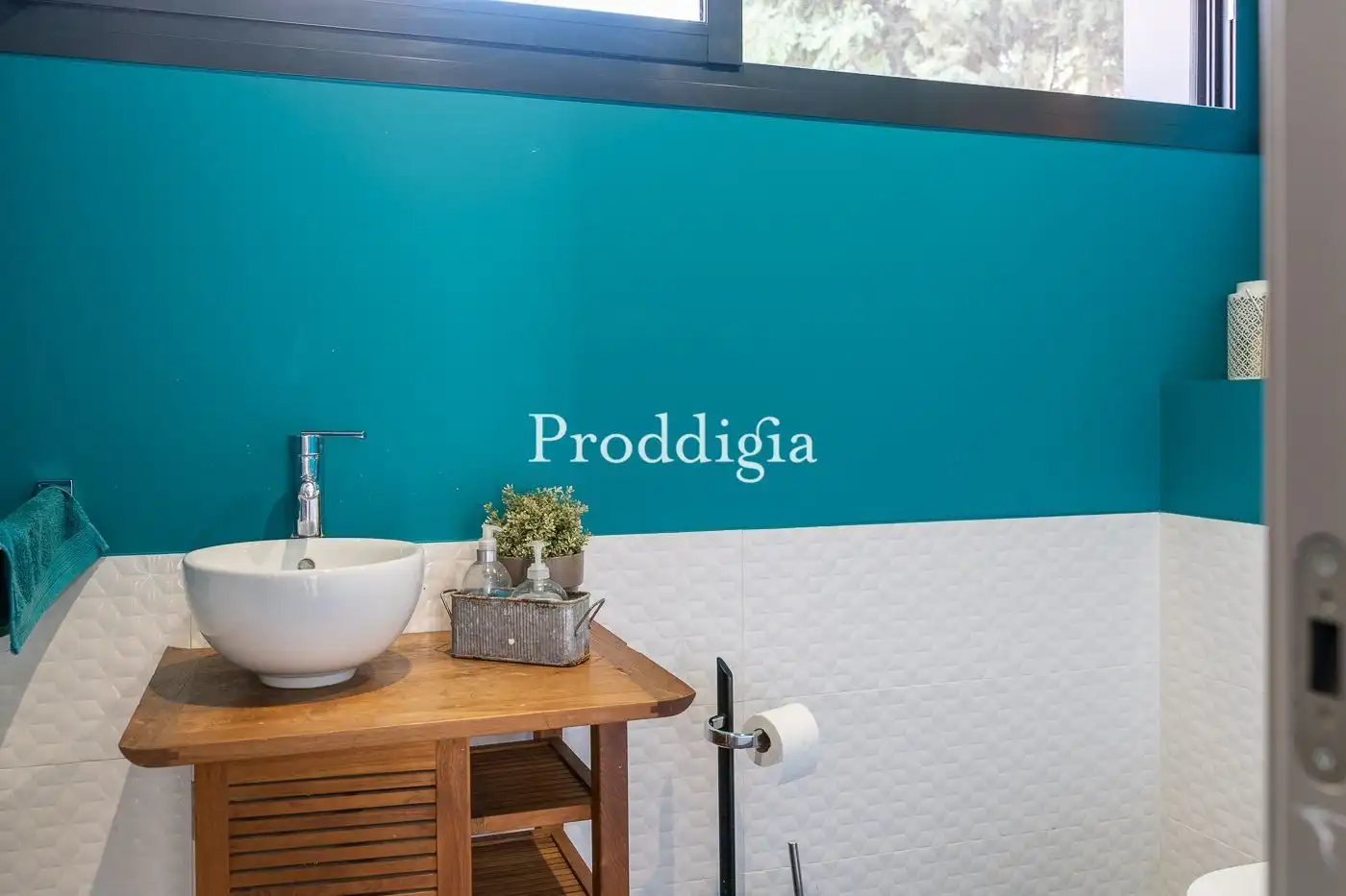 Bathroom of Houses for sale in Sant Cugat del Vallès  with Air Conditioner, Heating and Storage room