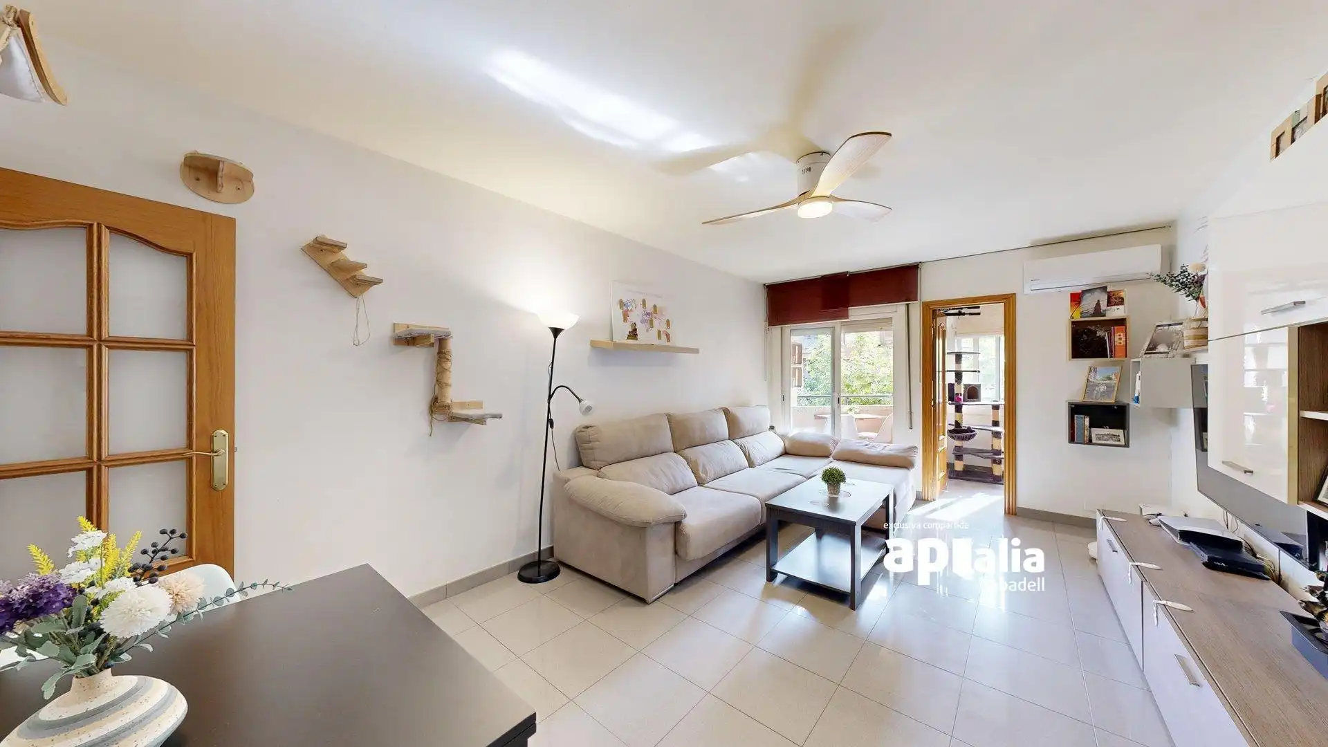Wohnzimmer von Wohnung zum Verkauf in Barberà del Vallès mit Klimaanlage, Heizung und Balkon