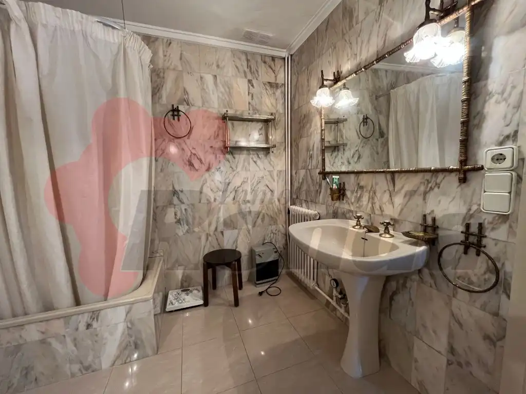Bathroom of Houses for sale in Meira