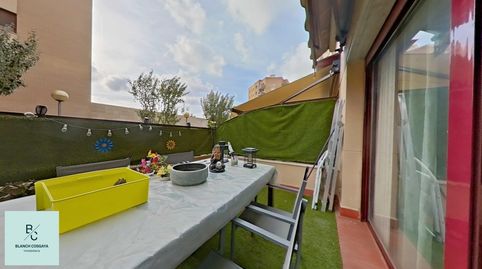 SEMINUEVO CON TERRAZA, PISCINA, PARKING Y TRASTERO