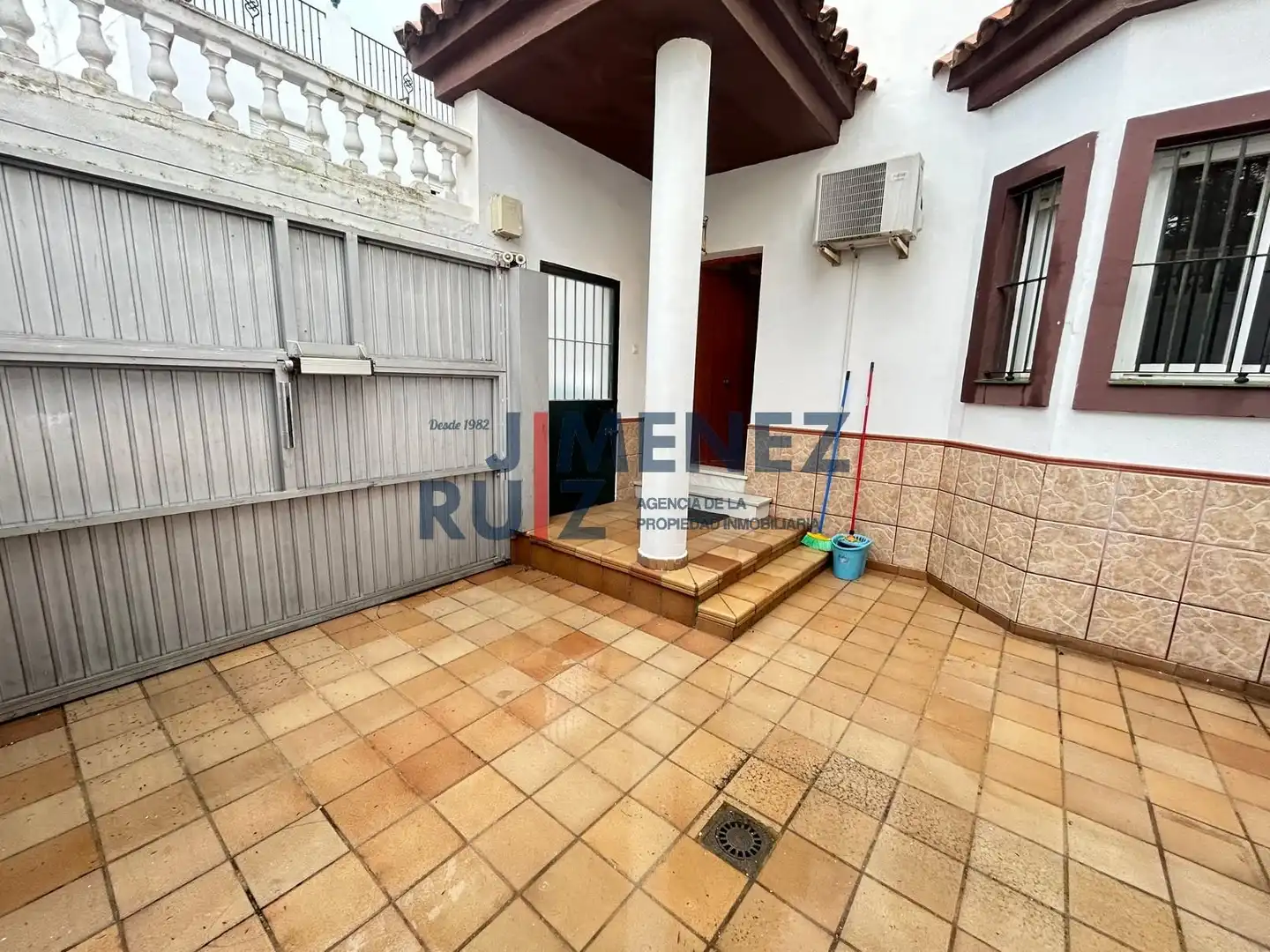 Exterior view of Detached homes for sale in Chiclana de la Frontera  with Terrace