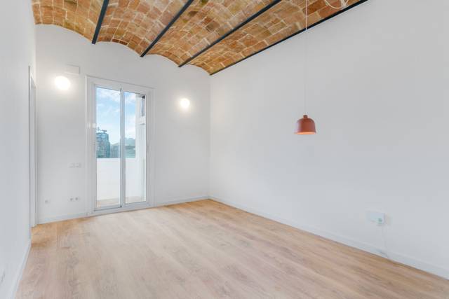 Piso en Venta en Carrer d'Espronceda en Provençals del Poblenou