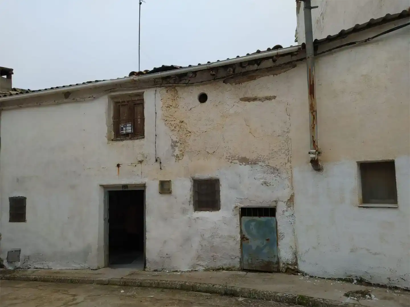 Vista exterior de Piso en venta en Canalejas del Arroyo, Cuenca