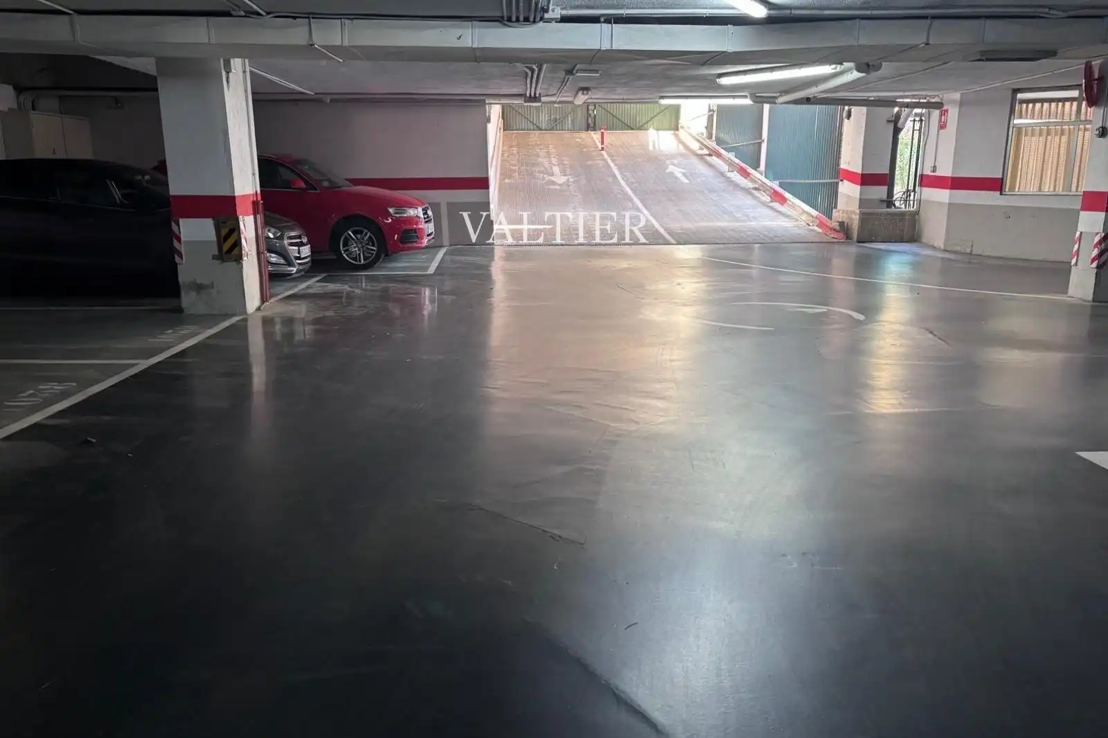 Parking of Flat for sale in Madrid  with Terrace, Storage room and Furnished