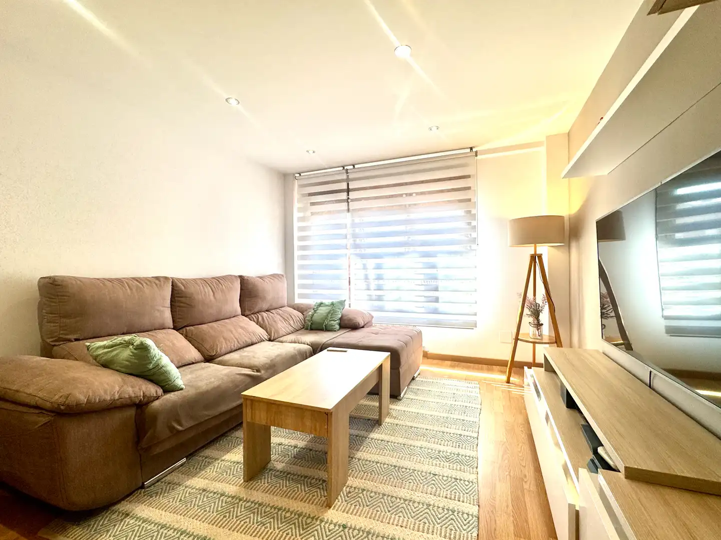 Sala de estar de Piso en venta en Gijón  con Calefacción, Parquet y Horno
