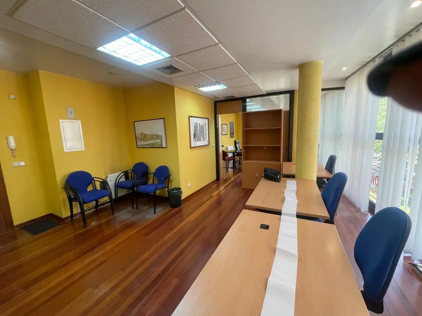 Office for sale in Valladolid  with Air Conditioner