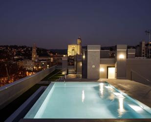 Swimming pool of Flat to rent in Girona Capital  with Air Conditioner, Heating and Terrace