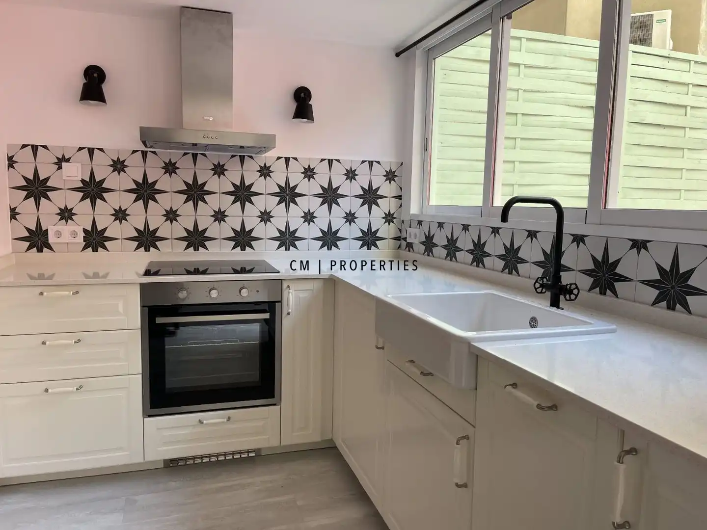 Kitchen of Flat for sale in Valencia  with Heating, Terrace and Balcony