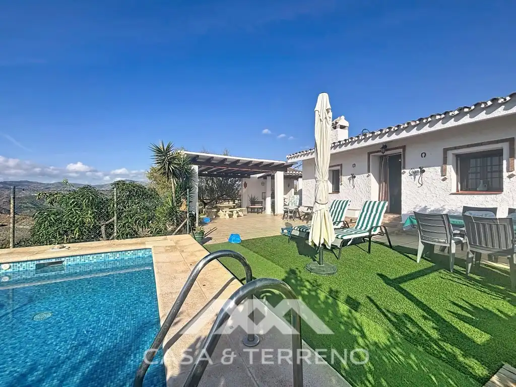 Vista exterior de Casa o chalet en venta en Vélez-Málaga ciudad