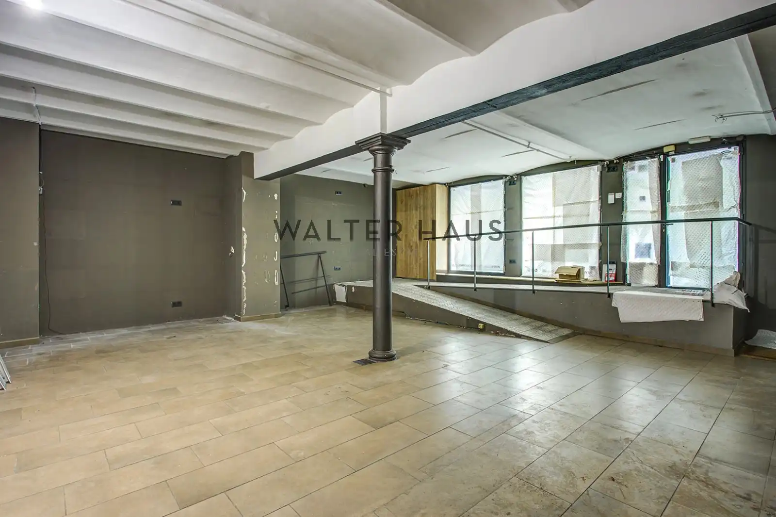 Commercial properties for rent in Barcelona  with Air Conditioner