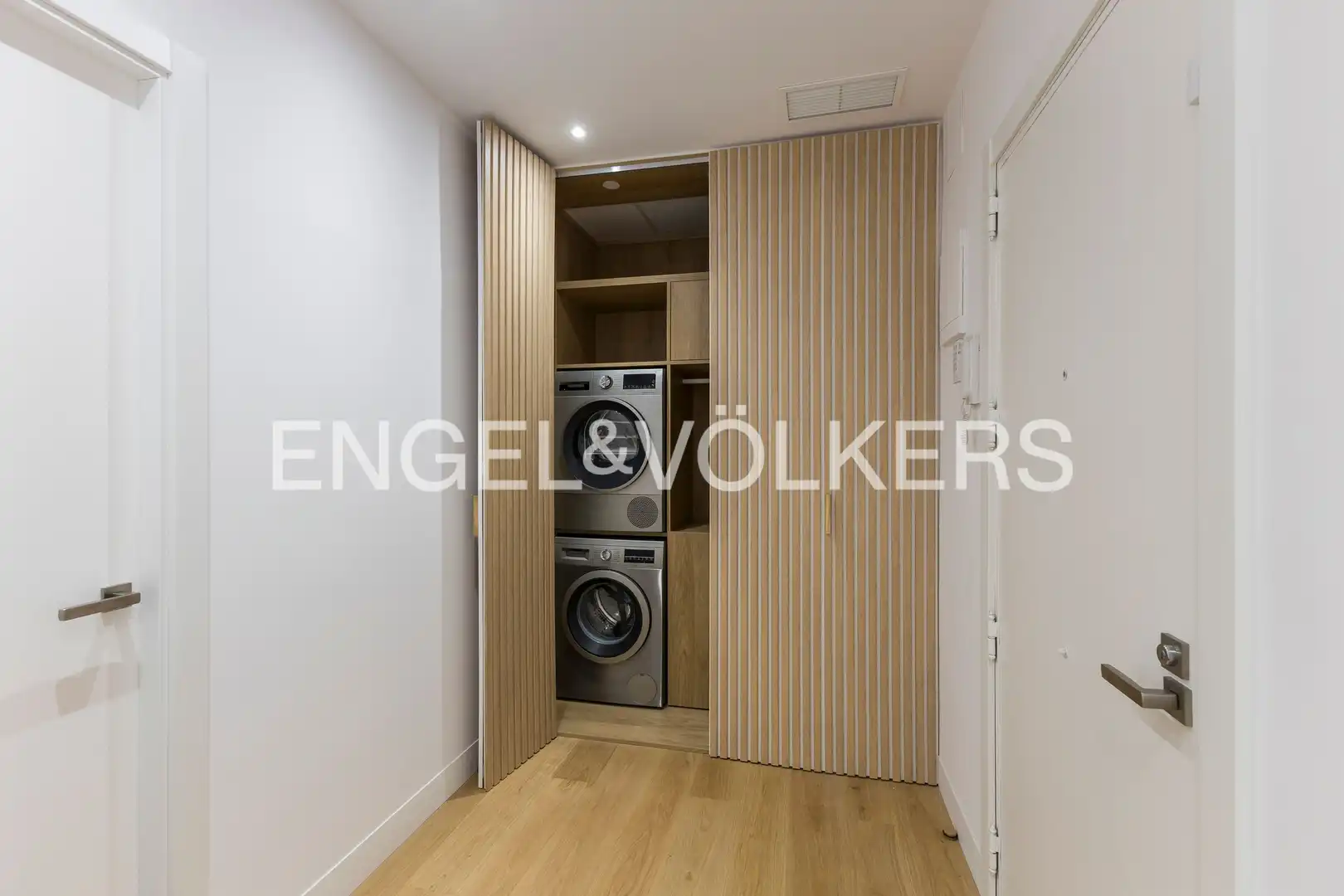 Küche von Wohnung zum Verkauf in Madrid mit Klimaanlage und Heizung