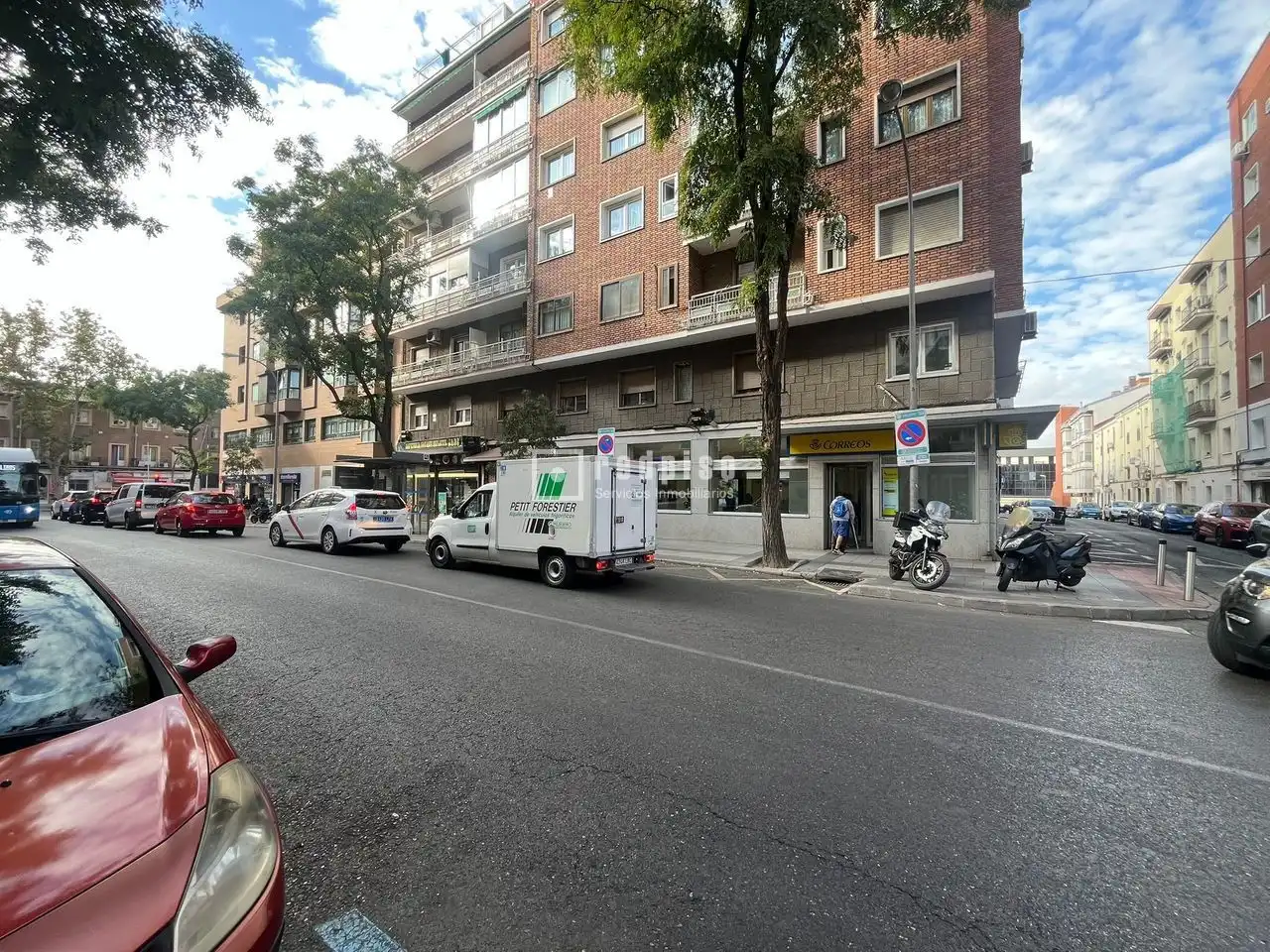 Vista exterior de Piso en venta en Madrid con Calefacción